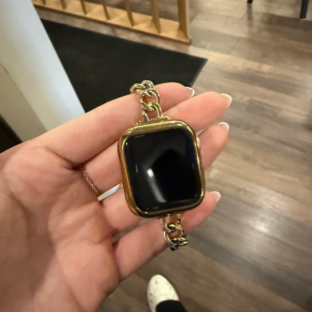 Apple watch Series 5 with Gold Bracelet